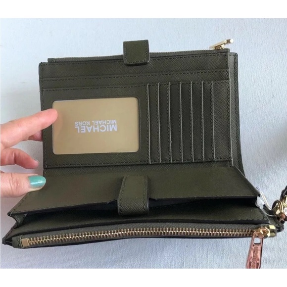 New Michael Kors Jet Set Travel Double zip wristlet wallet Leather Duffle - Picture 5 of 6